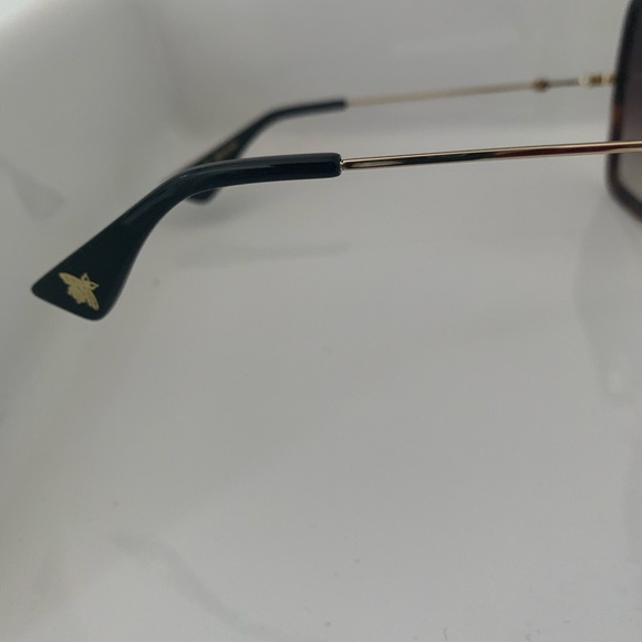 New unworn Gucci Urban sunglasses - Picture 5 of 6